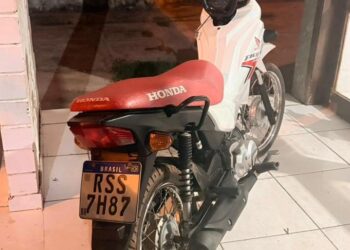 Motocicleta e celular roubados são recuperados pela Polícia Militar horas após o crime em José de Freitas