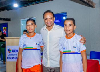 Prefeito Pedro Gomes inaugura 2 escolas na zona rural de José de Freitas