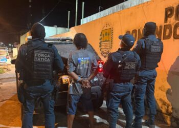 Homem é preso após esfaquear outro durante discussão no Centro de José de Freitas