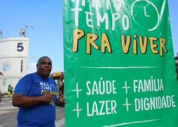 PEC que acaba com escala 6×1 e reduz jornada para 40 horas semanais é aprovada na Câmara; entenda mudanças