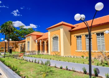 Governo do Piauí inaugura reforma da Biblioteca Cromwell de Carvalho nesta segunda (29)