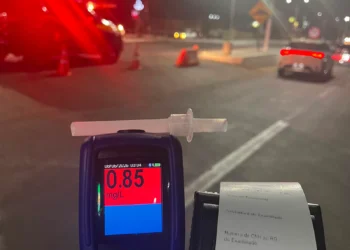 Motociclista é preso após ser flagrado pilotando embriagado na contramão da BR-316 em Picos