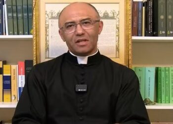 Padre piauiense rejeita excomunhão do Vaticano e afirma que continuará celebrando missas