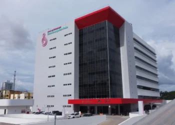 Recém-nascido é encontrado em bolsa após tentativa de retirada irregular em maternidade de Teresina