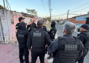 Suspeitos de integrar facções são presos durante operação em Teresina; alvos são procurados