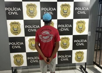 Suspeito de vender drogas próximo a colégio é preso em Esperantina