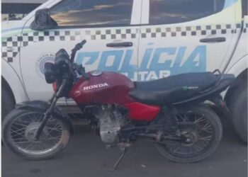 Denúncias de manobras perigosas levam PM a encontrar moto roubada com adolescente em Pio IX