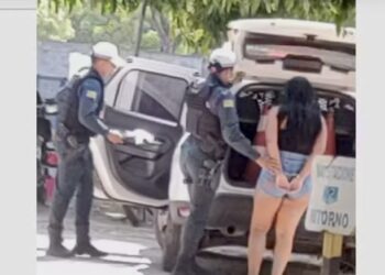 Mulher é presa suspeita de matar companheiro a facadas em clube de Teresina