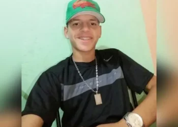 Jovem é morto com 14 tiros dentro de residência em Oeiras