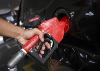 Nova lei aumenta penas para furto e roubo de combustíveis