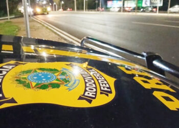 Motociclista morre após colisão envolvendo moto e dois carros na BR-230, em Floriano