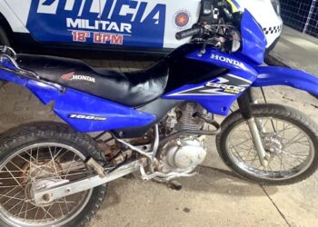 Polícia persegue dupla em motocicleta e apreende veículo em Hugo Napoleão