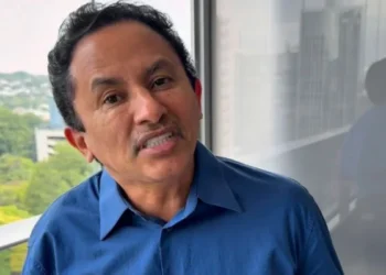 Manoel Gomes, o Caneta Azul, lamenta derrota nas eleições e diz que se arriscou
