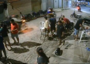 Mulher é baleada durante ataque com mais de 20 tiros na zona Sudeste de Teresina