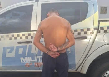 Homem é preso após se passar por sargento e invadir residência em Pio IX